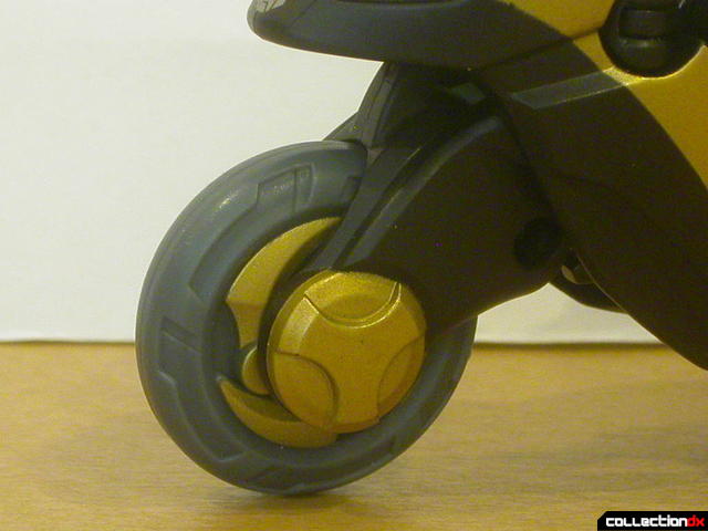 Autobot Prowl- vehicle mode (front wheel detail)