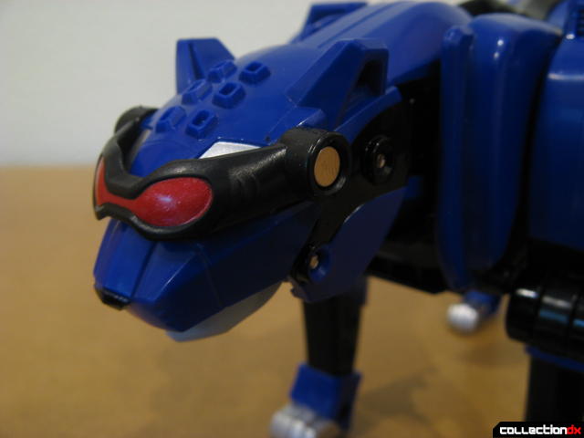 Deluxe Jungle Pride Megazord- Blue Jaguar Spirit Zord (head detail)