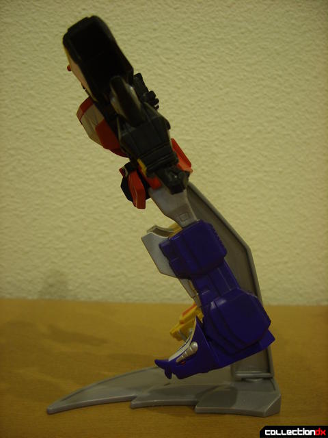 Retrofire Mighty Morphin' Megazord (showing angle of display stand arm)