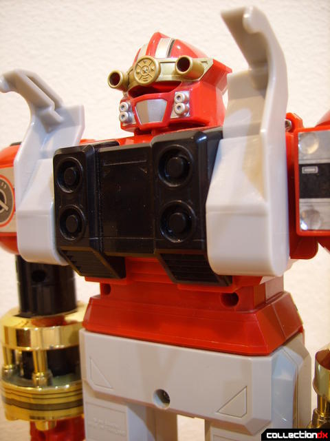 Deluxe Red Battlezord (torso, back)