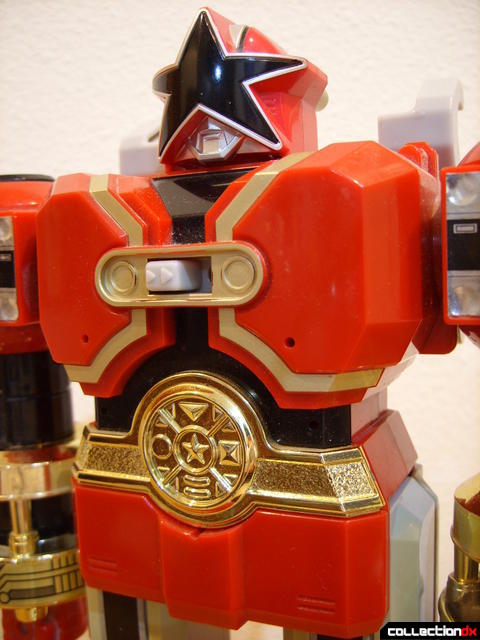 Deluxe Red Battlezord (torso, front)