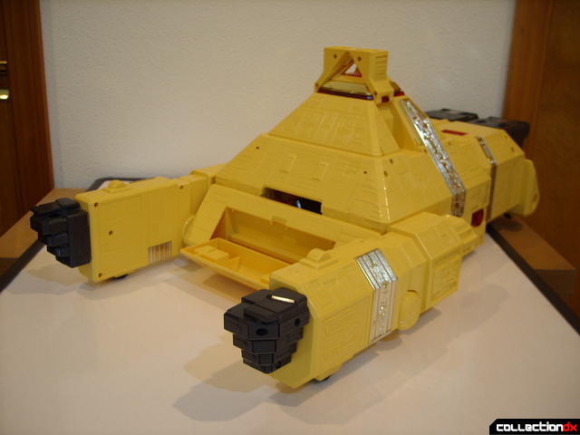 Deluxe Pyramidas The Carrier Zord- Carrier Mode (back)