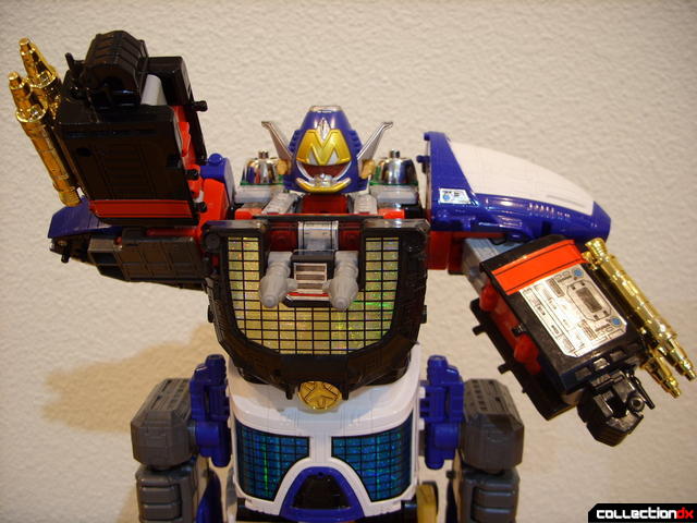Lightspeed Solarzord (arms posed)