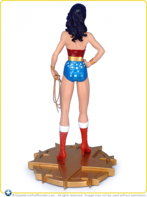 DC Direct Partners With Lynda Carter To Create Deluxe Wonder Woman Statue