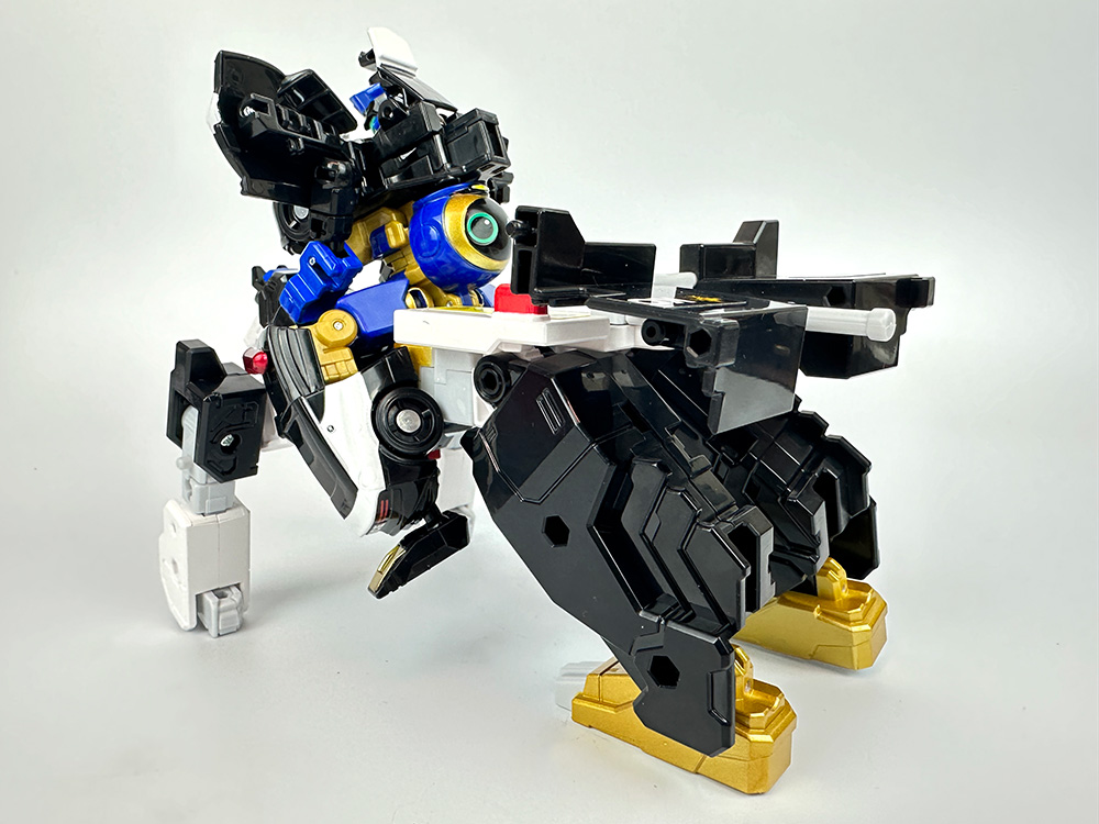 Gigant Police Braver KOBAN Armor DX Set