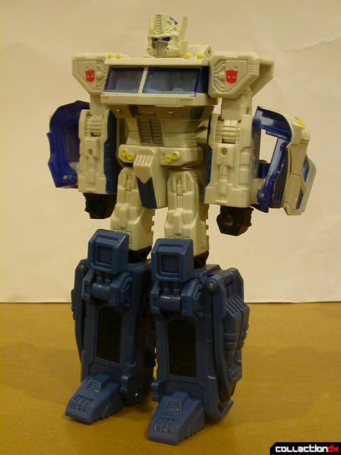 Autobot Ultra Magnus- robot mode (front)