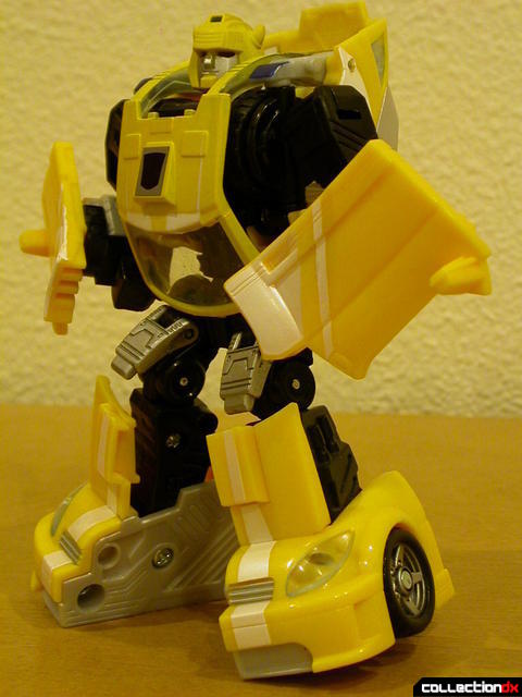 Autobot Bumblebee- robot mode posed (2)