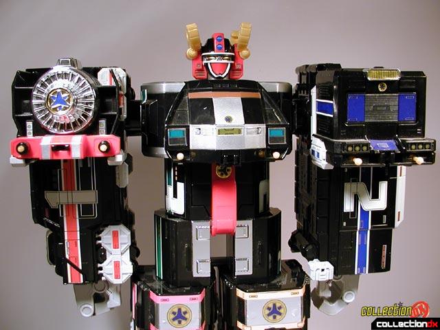  Deluxe Supertrain Megazord