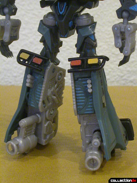 Autobot Landmine- robot mode (legs detail)