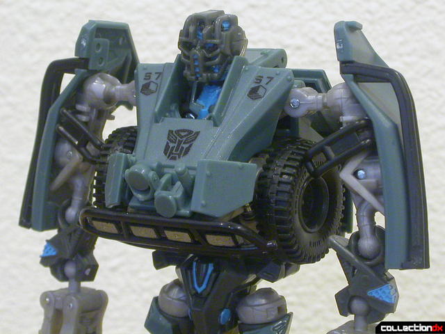 Autobot Landmine- robot mode (torso detail)