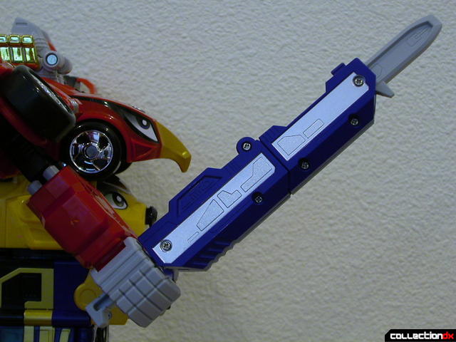 DX Engine Gattai Engine-Oh (holding Go-On Sword)