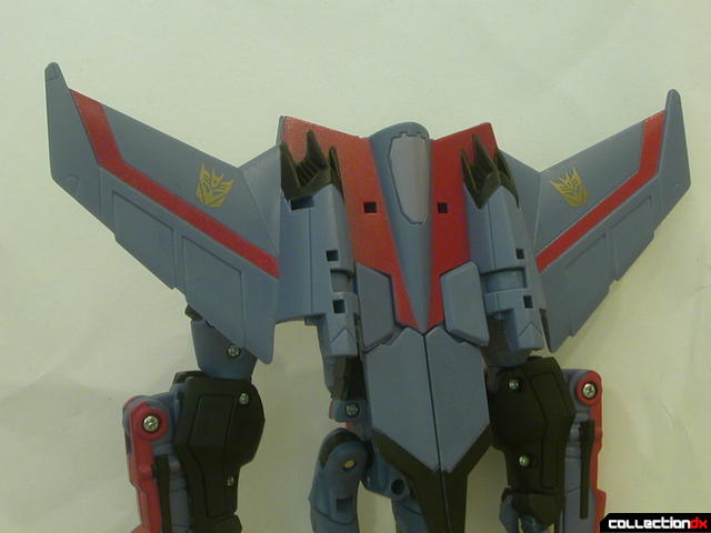 Decepticon Starscream- robot mode (fins stored optionally)