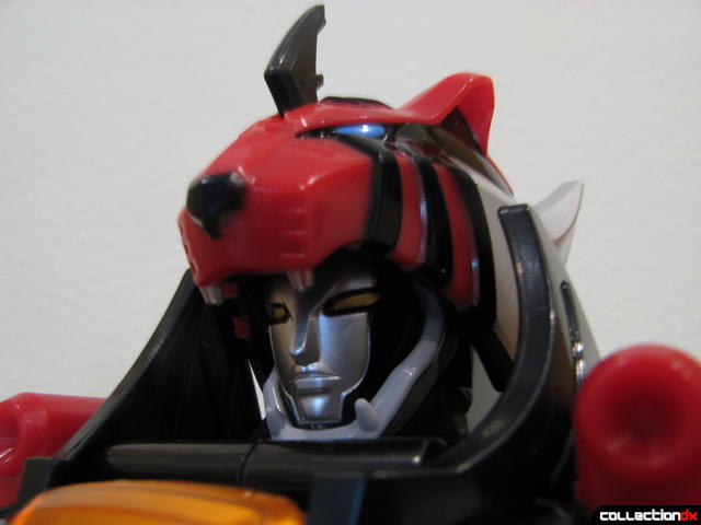 Deluxe Jungle Pride Megazord (head detail)