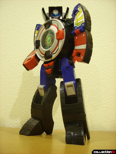 DX Soukou Sharin Go-Roader GT- Action Mode posed (1)