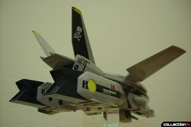 Origin of Valkyrie VF-1S Valkyrie- Fighter Mode dramatic angle (2)