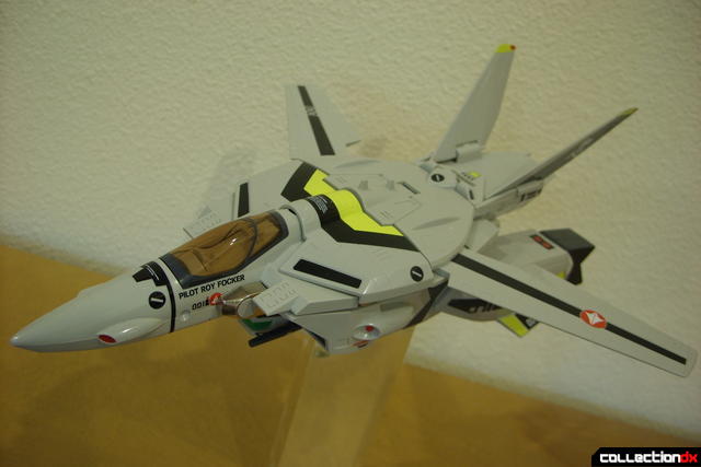 Origin of Valkyrie VF-1S Valkyrie- Fighter Mode dramatic angle (3)