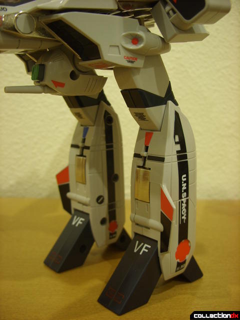 Origin of Valkyrie VF-1A Valkyrie Ichijyo ver.- GERWALK Mode (legs detail, front)