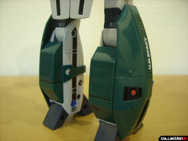 Origin of Valkyrie VF-1A Super Valkyrie Max ver.- Battroid Mode (leg pods attached, back view)