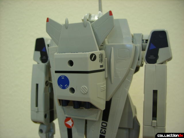 Origin of Valkyrie VF-1A Super Valkyrie Max ver.- Battroid Mode (without booster clip-on)