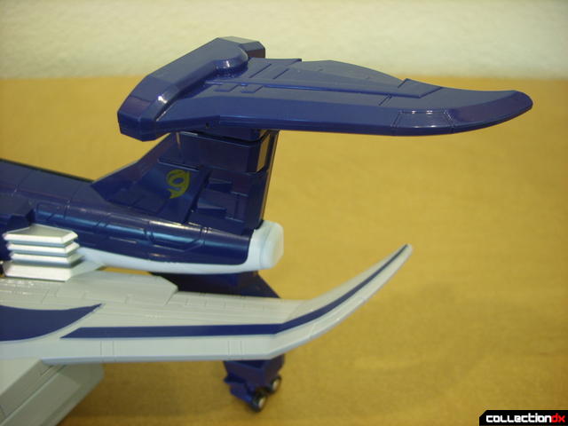 Engine Gattai Series 9- Engine Jumbwhale- Jet Mode (left outer wing details)