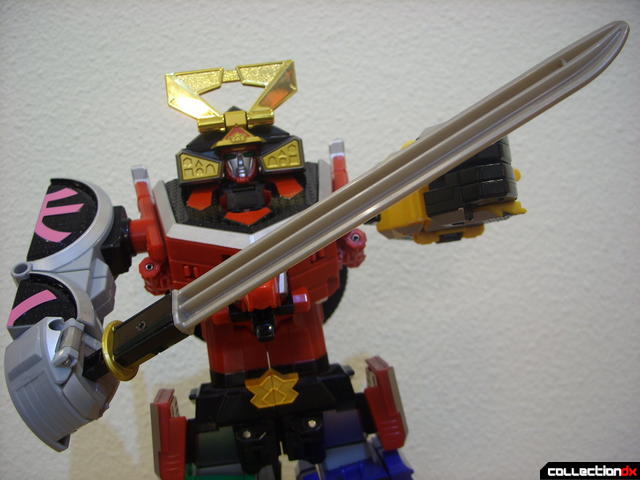 DX Samurai Gattai Shinken-Oh posed (4)