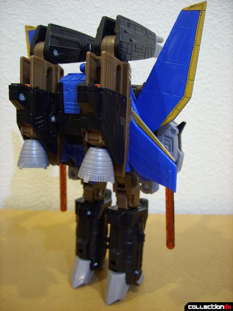 Autobot Tread Bolt with armor- robot mode (back)