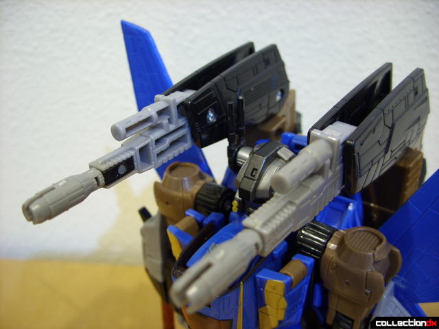 Autobot Tread Bolt with armor- robot mode (booster cannons detail, lowered)