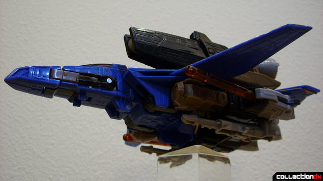 Autobot Tread Bolt with armor- vehicle mode dramatic angle (1)