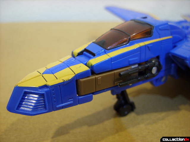 Autobot Tread Bolt without armor- vehicle mode (nose detail)