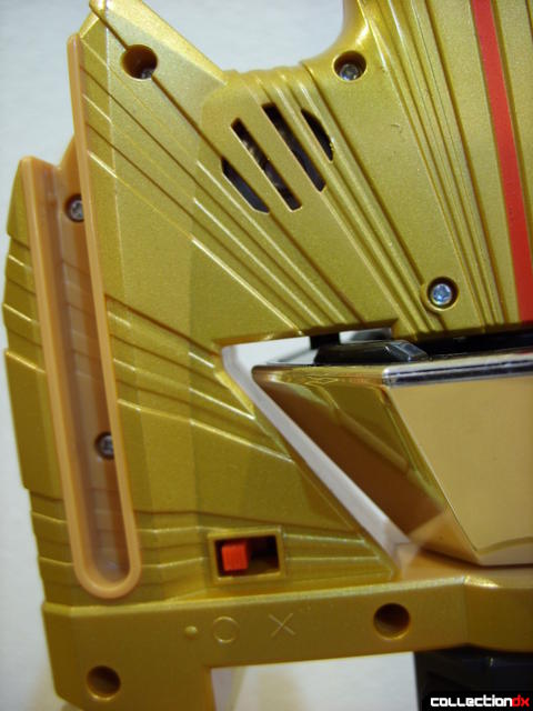 Hiden Saiseitou ShinkenMaru (On-Off switch and speaker detail on right side)