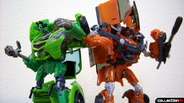 RotF Deluxe-class Autobot brothers Skids (L) and Mudflap (R) Mudflap in robot mode (3)