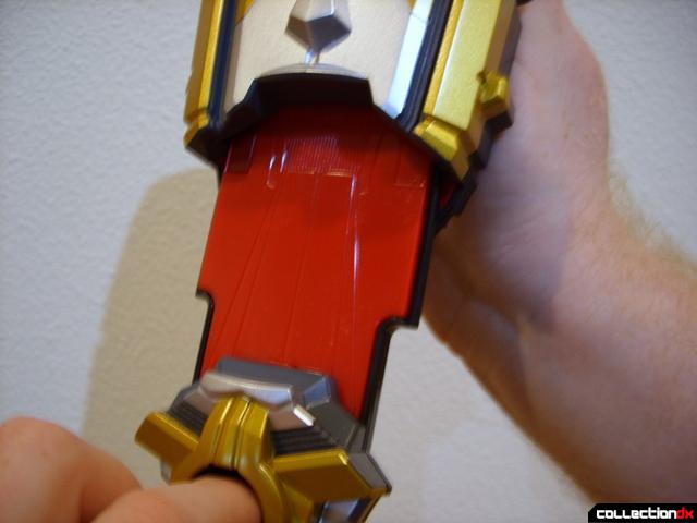 Gosei Power Kaihoki Tensouder- placing a Gosei Card inside (2)