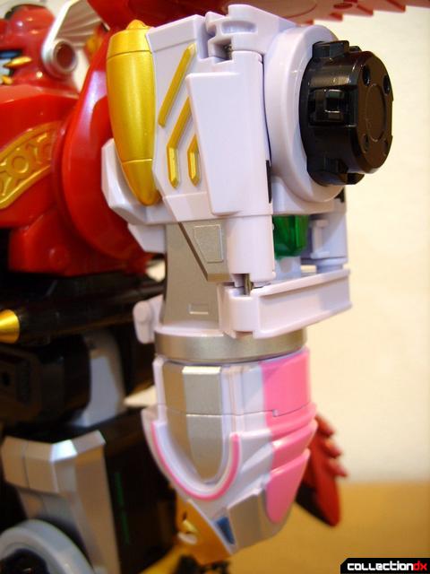 DX Tensou Gattai Gosei Great  (left arm)