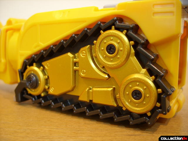 DX Tensou Gattai Gosei Great- Gosei Tiger (left catterpilar tread)