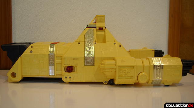 Deluxe Pyramidas The Carrier Zord- Carrier Mode (left profile)