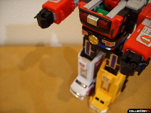 Deluxe Lightspeed Megazord (extending Power Thust punching fists) (1)