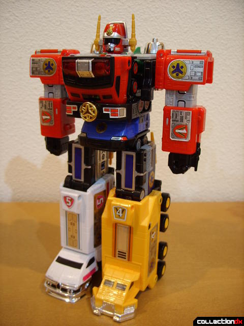 Deluxe Lightspeed Megazord (front)