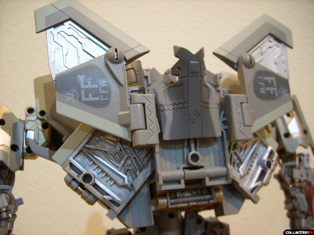 Masterpeice Movie Series Starscream- Robot Mode (torso, back)