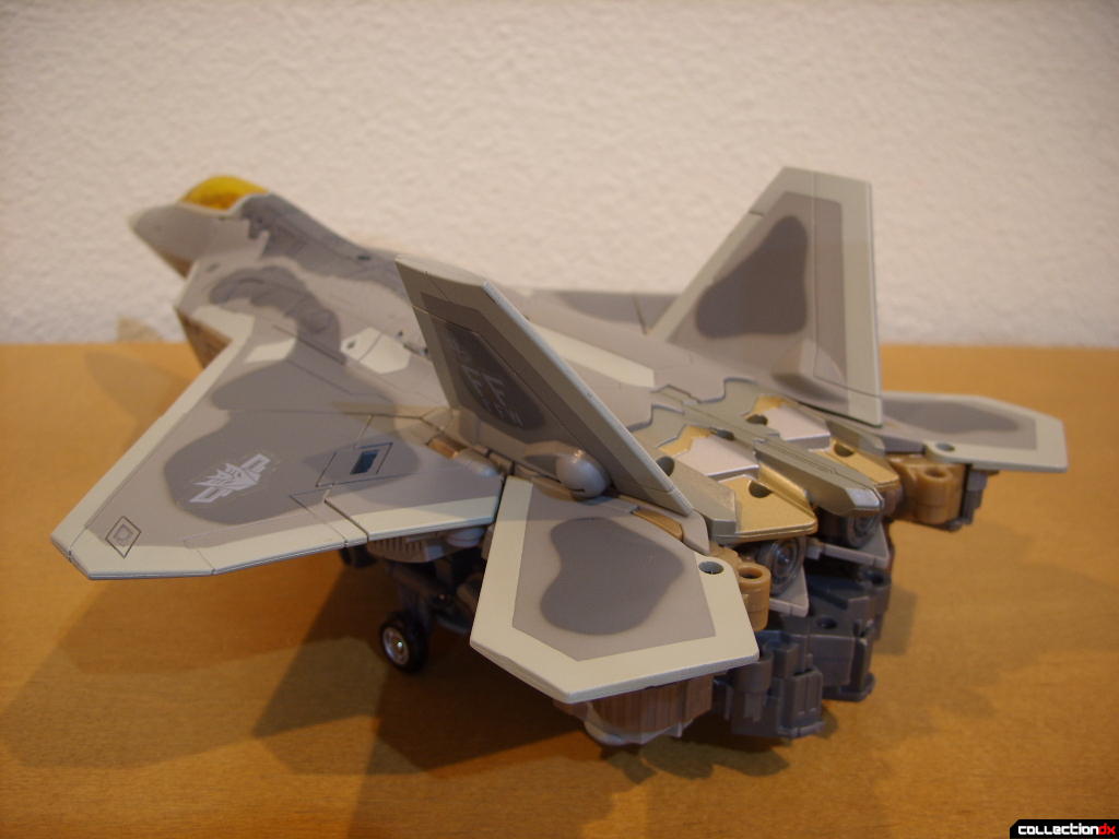 Masterpeice Movie Series Starscream- Vehicle Mode (back)