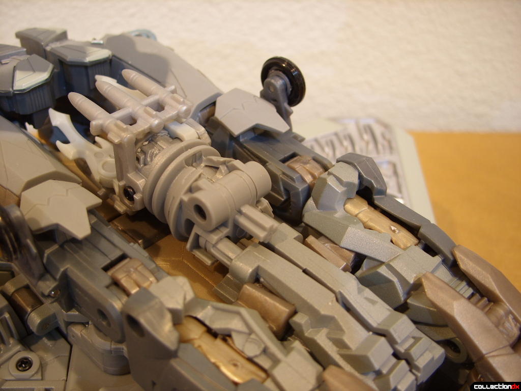 Masterpeice Movie Series Starscream- Vehicle Mode (missile launcher)(2)