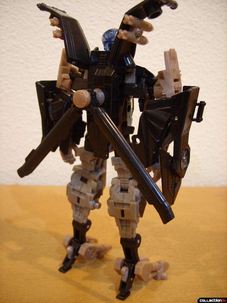 Deluxe-class Autobot Tomahawk- robot mode (back)