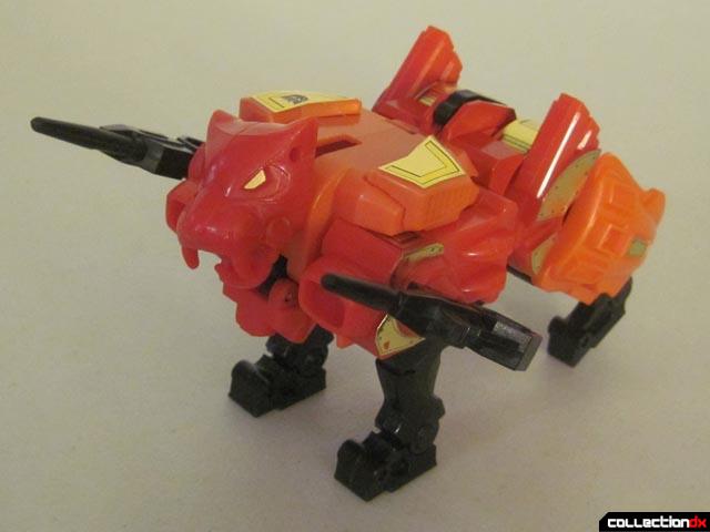 predaking_rampage_cat_L side_guns_1 copy.jpg