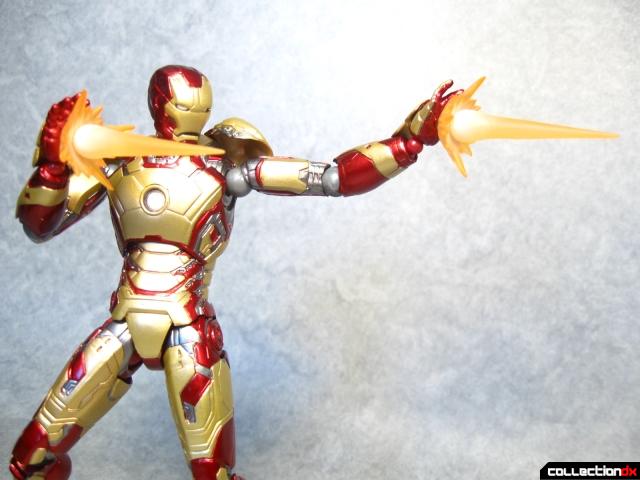 revoltech iron man 19