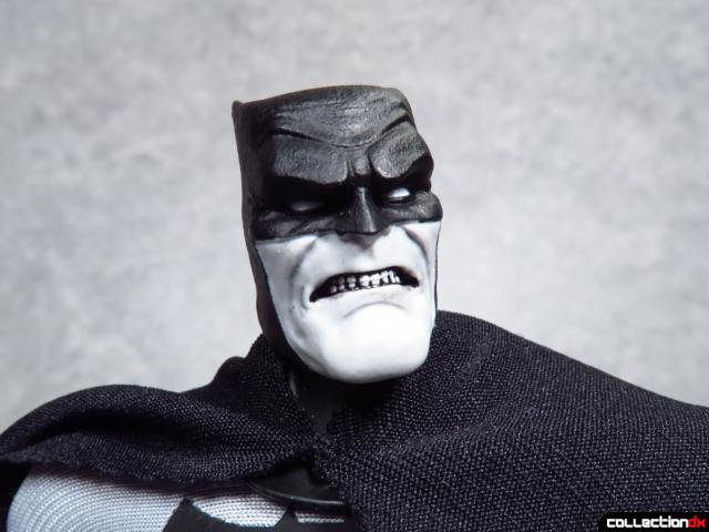 mezco dark knight batman 5