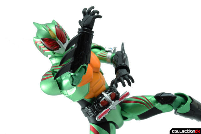 SH-Figuarts-Kamen-Rider-Amazon-Omega-19