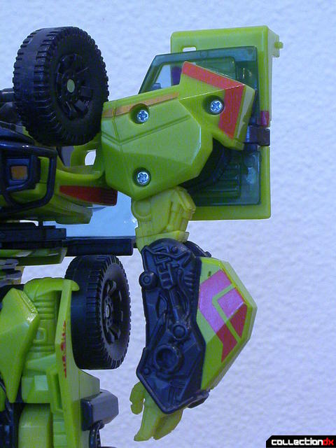 Autobot Ratchet- robot mode (left arm detail)