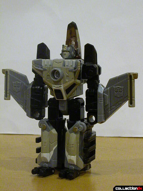 Autobot Skyblast- robot mode (front)