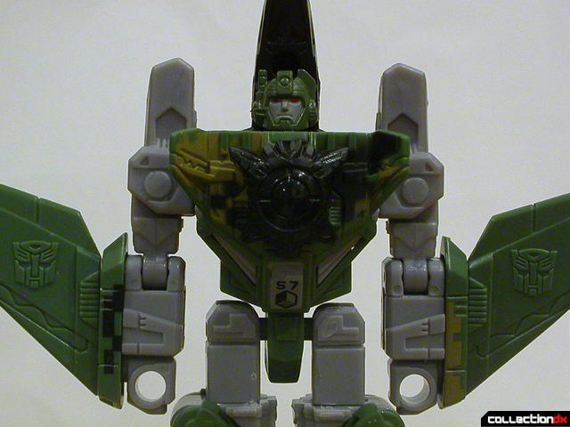 Autobot Air Raid- robot mode (chest with Energon crystal attached)