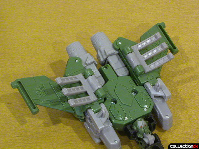 Autobot Air Raid- vehicle mode (claws detail, open)