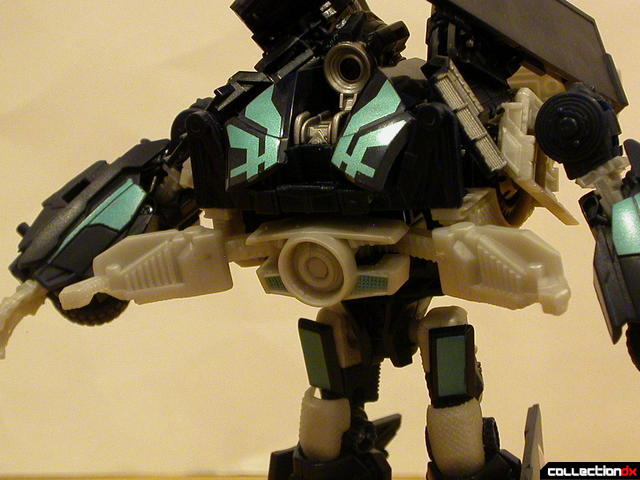 Decepticon Payload- robot mode (claw stored incorrectly)